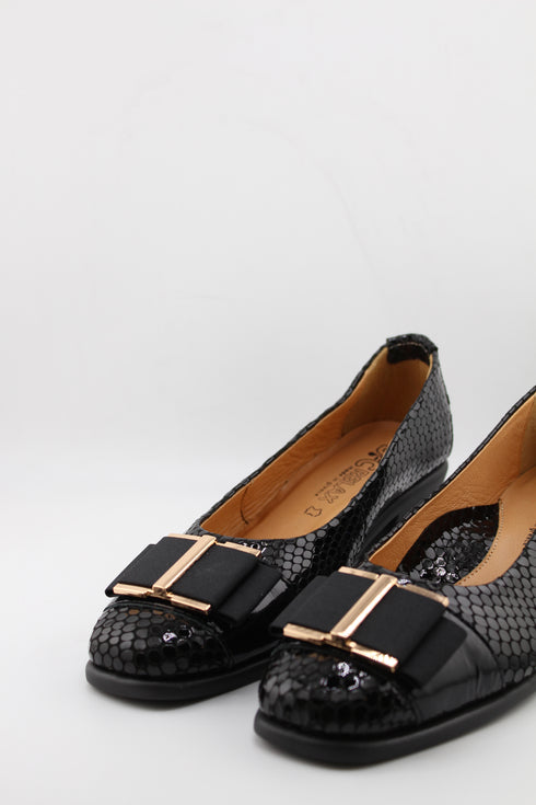 DFC Relax Textured Patent Leather Block Heel Loafers with Buckle